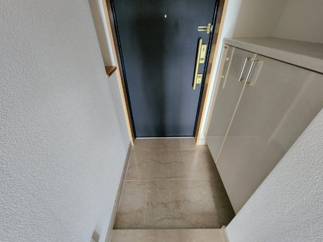 グローバル富雄の玄関