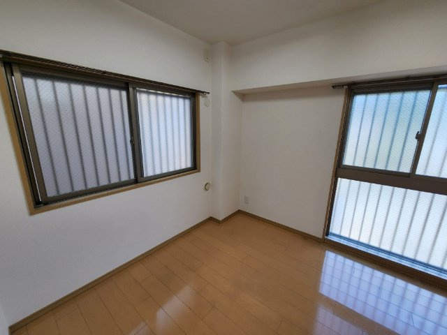 グローバル富雄の居間・リビング