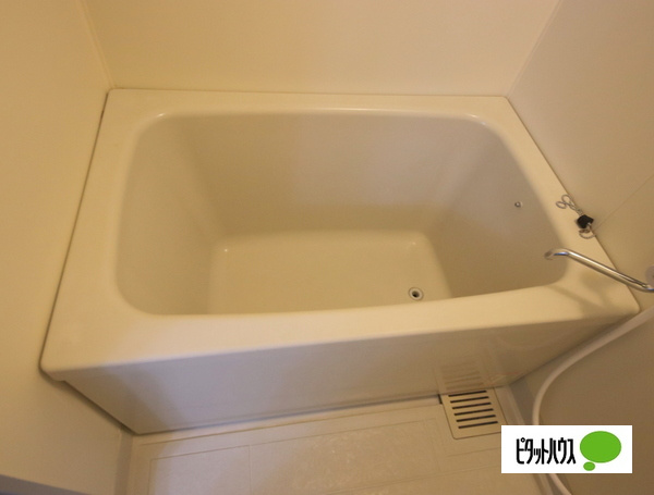 メゾン富雄の浴室