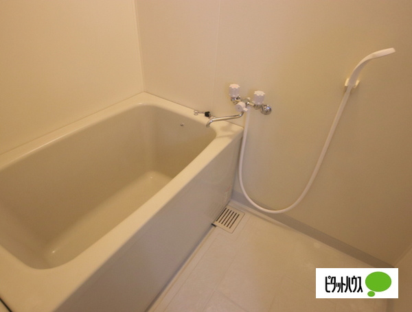 メゾン富雄の浴室