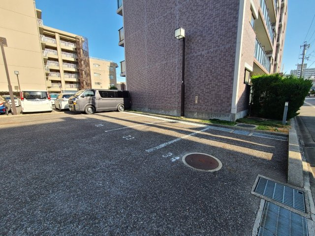 アーバンドエル大曽根東の駐車場|アーバンドエル大曽根東