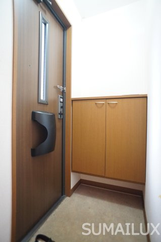 熊本市南区島町１丁目のアパートの玄関