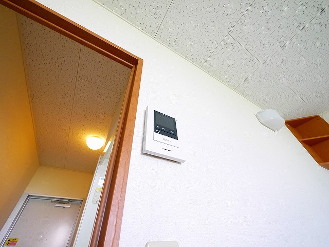 レオパレスセジュールのセキュリティ|モニター付きインターホンです