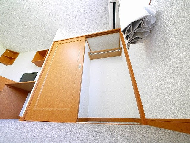 レオパレスセジュールの収納|小物を収納するのに便利です