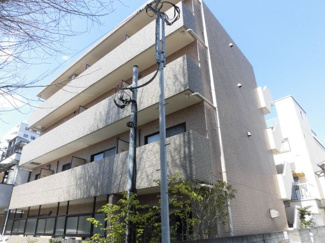 【外観】 | 鉄筋コンクリート造のがっちりとした建物