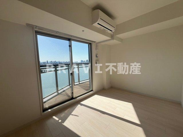 ワールドアイ大阪城EASTアドバンスの洋室|洋室です