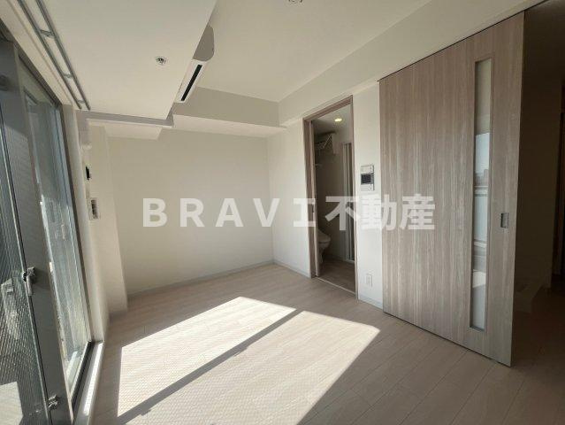 ワールドアイ大阪城EASTアドバンスの居間・リビング