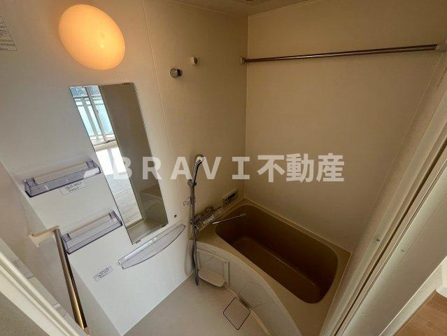 ワールドアイ大阪城EASTアドバンスの浴室|コンパクトで使いやすいお風呂です