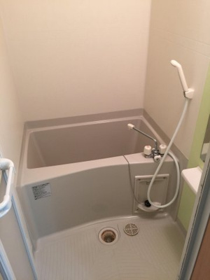 【浴室】 | アイティーオー南福岡 | 別号室の写真になります。現況優先。