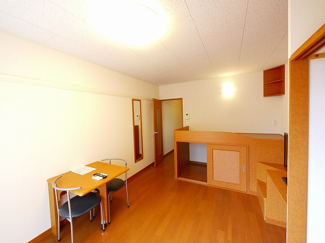 レオパレスシャルム　メゾン木津の内装