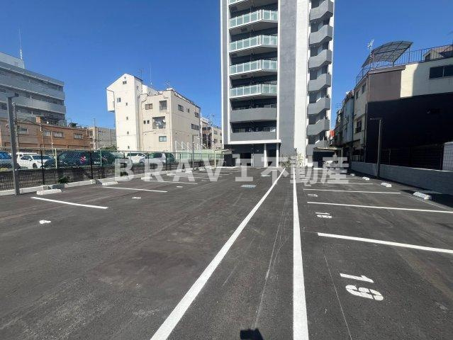 ワールドアイ大阪城EASTアドバンスの駐車場|駐車スペースもあります