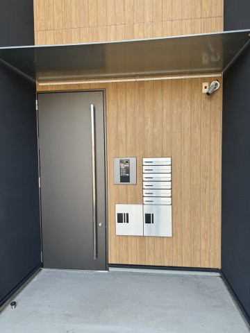 ＡＡＢｏｘ吉成　鳥取市吉成南町２丁目アパートのエントランス