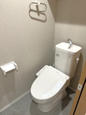 【トイレ】 | ＡＡＢｏｘ吉成　鳥取市吉成南町２丁目アパート | ２０２号室