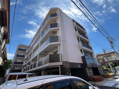 【構造・工法・仕様】 | シャルムコート相模原 | ＳＲＣ造は強度や耐震性の面でもRC造と比べて優れています。そのため、10階建以上の高層または超高層マンションなどの建築にも多く採用されています。柱や梁などのサイズが小さくても高い耐震性を確保できます。