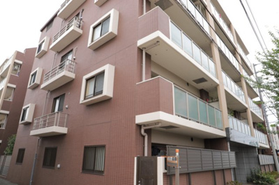 【構造・工法・仕様】 | ドゥーブルリッチ町田 | ＳＲＣ造は強度や耐震性の面でもRC造と比べて優れています。そのため、10階建以上の高層または超高層マンションなどの建築にも多く採用されています。柱や梁などのサイズが小さくても高い耐震性を確保できます。