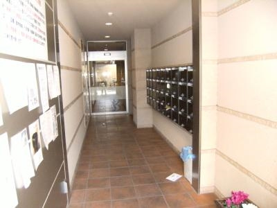 サイト烏丸三条町のエントランス