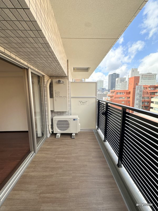 レオングラン本町橋　仲介手数料無料のバルコニー