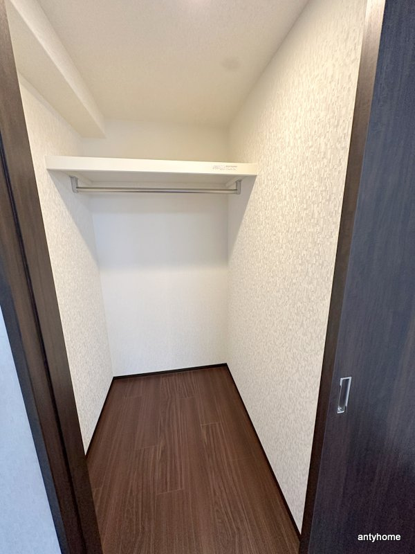 レオングラン本町橋　仲介手数料無料の収納