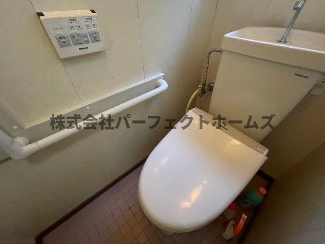 伊加賀寿町戸建　賃貸のトイレ|トイレです