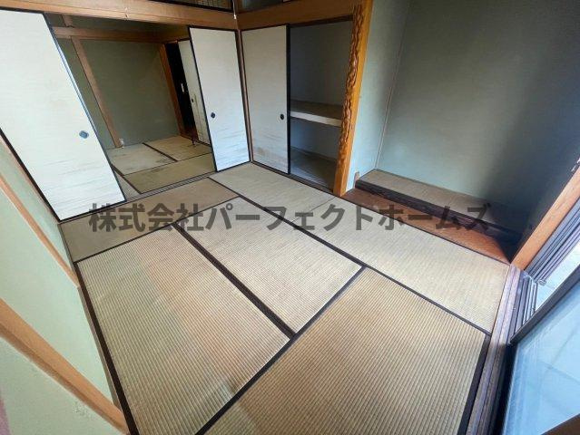 伊加賀寿町戸建　賃貸の和室|和室ならではの温かな和の空間で寛ぎの時間を過ごせます
