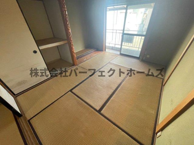 伊加賀寿町戸建　賃貸の和室|来客時にも便利な和室付き