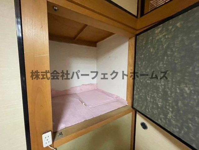 伊加賀寿町戸建　賃貸の収納|便利な収納スペースです