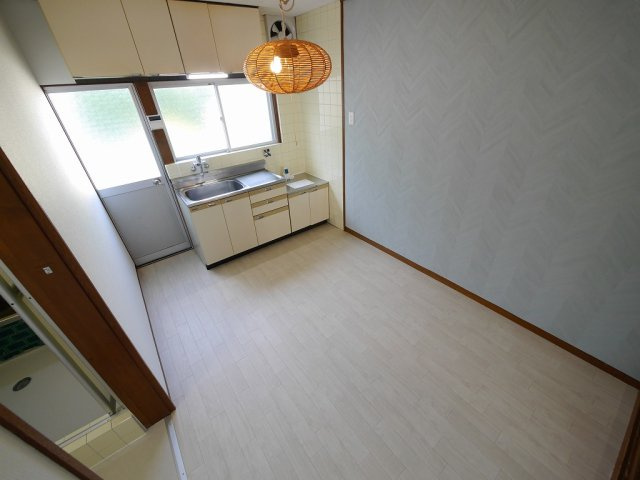 西山町4丁目戸建の居間・リビング