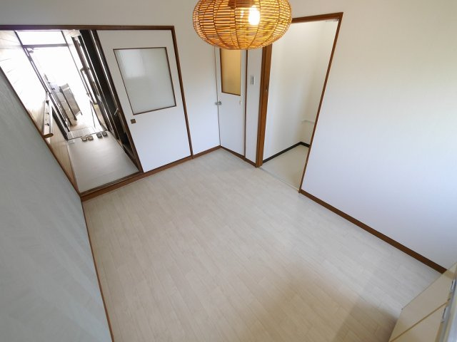 西山町4丁目戸建の居間・リビング