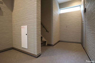 【ロビー】 | REGALEST 森下 | 落ち着いたロビーです