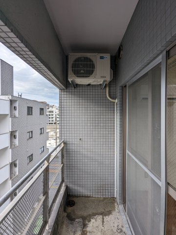 コートクビルのバルコニー