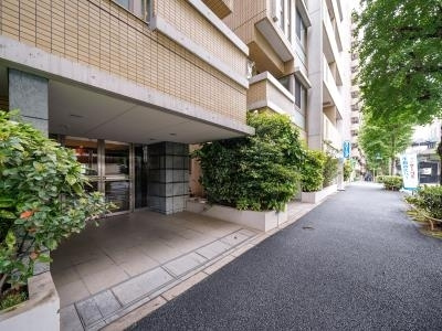 【エントランス】 | ドゥーエ西麻布