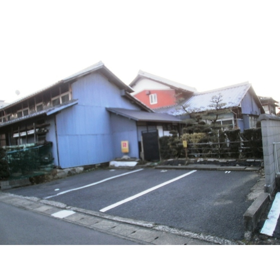 今嶺１丁目戸崎雷一駐車場の外観