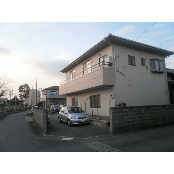 今嶺１丁目戸崎雷一駐車場の外観