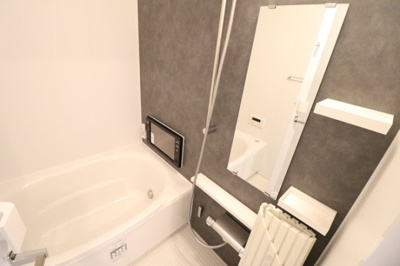 【浴室】 | Anatoli