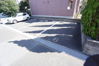 【駐車場】