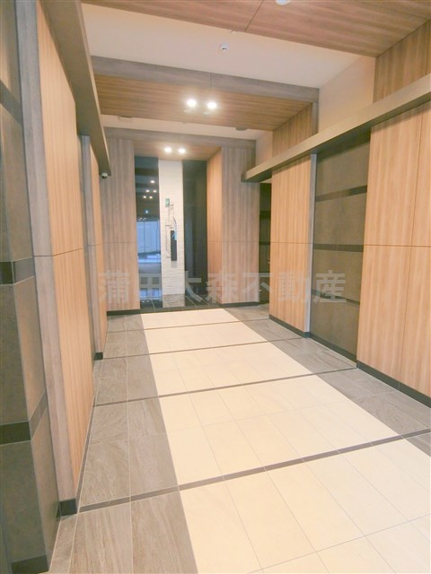 コンフォリア蒲田のエントランス