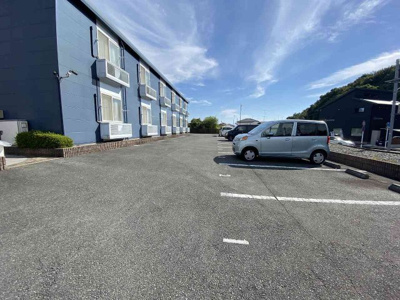 【駐車場】 | レオパレス晴屋 | 写真と現状が異なる場合は現状を優先します。