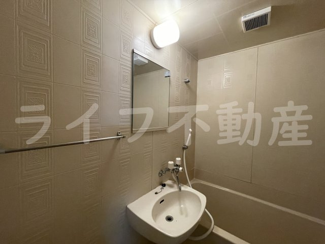 サンコート小澤の洗面所|広い洗面スペース