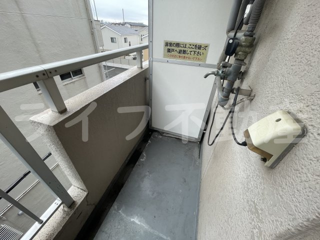 サンコート小澤のバルコニー|陽当たり良好なバルコニーです