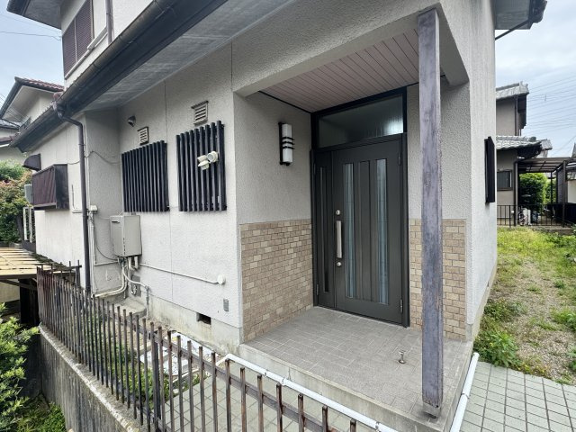熊取町山の手台2丁目　中古戸建のエントランス