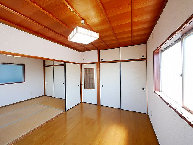 阿片貸家の洋室|落ち着いた色調の洋室です