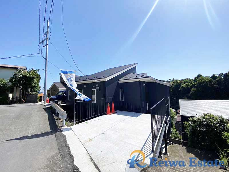 未入居戸建　藤沢市大鋸の駐車場