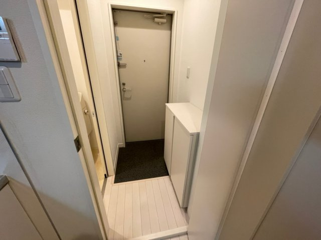 シティコート太子橋今市の玄関|イメージとして同建物他部屋を表示しています
