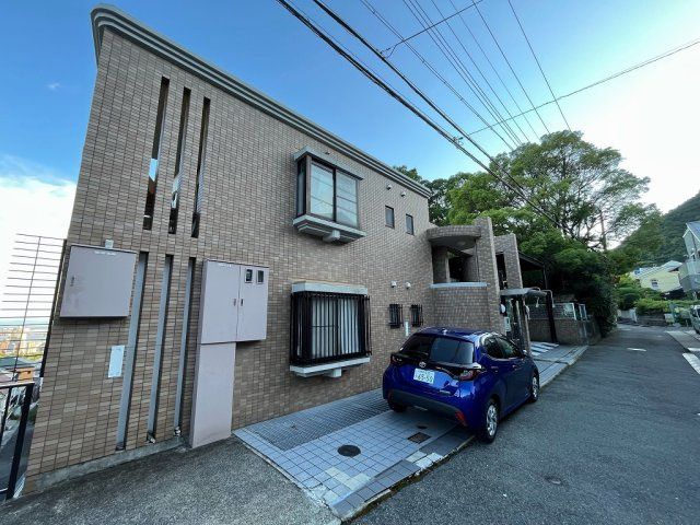 サンビルダー城の下