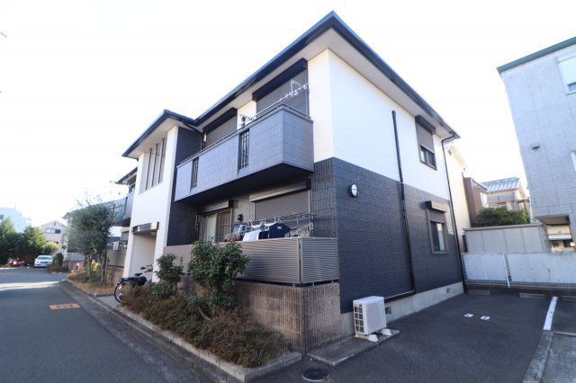 ラクシュミー鳥飼の駐車場