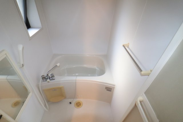 ラクシュミー鳥飼の浴室