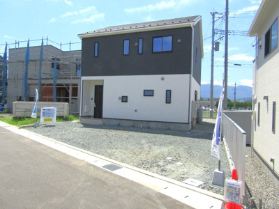 【駐車場】 | クレイドルガーデン甲府市東下条町第2　2号棟 | 駐車場です