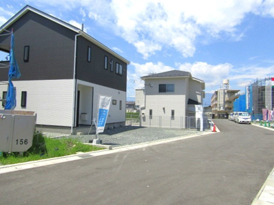 【前面道路含む現地写真】 | クレイドルガーデン甲府市東下条町第2　2号棟 | 前面道路含む現地写真です