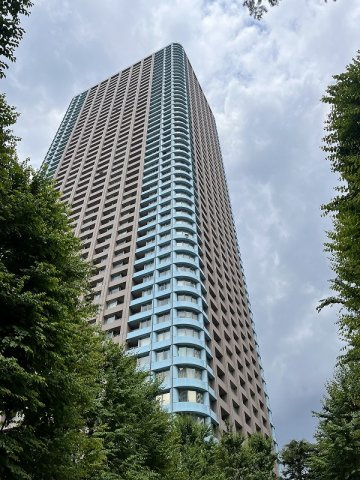 センチュリーパークタワーの外観