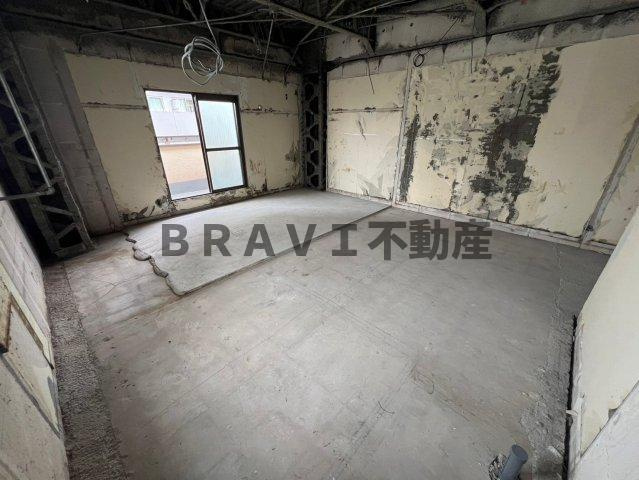 北川ビル　BRAVI不動産の居間・リビング|【北川ビル】